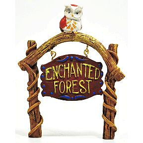 Polystone Mini Woodland Sign - Enchanted Forest U03-0601232-0790-a single mini sign. Garden décor.
